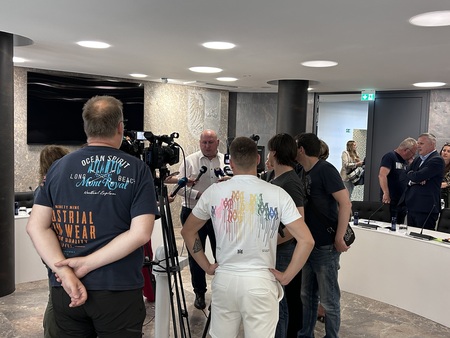 Župan daje izjavo za medije