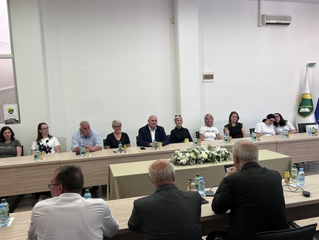Občinska delegacija na delovnem obisku v Tešnju